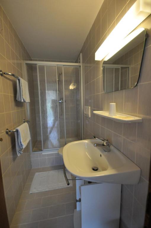 Gaestehaus Pension Edelweiss Kolsass Pokoj fotografie